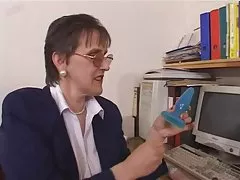Русское порно на лице Большие сиськи волосатые Зрелые учитель мастурбация pt1