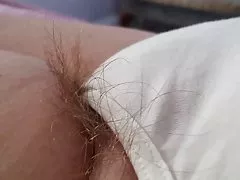Порно видео онлайн какающие Длинные волосы на лобке висит от жены pantys, ноги
