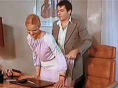 Рабочий скачать порно в клубе стол