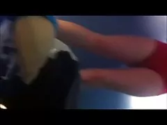 Порно видео брат трахает сестру Застенчивая(ый) подростков с полной Буша и большие сиськи после купания